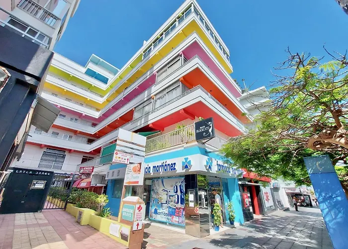 Bahamas By Tor Daire